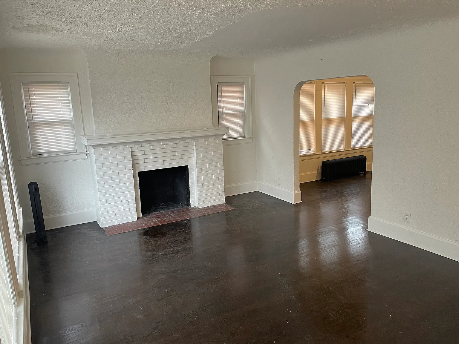 3 bed, $1,100 — Photo 2