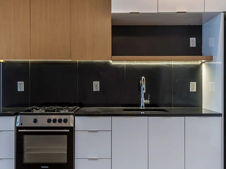 822 Saint Johns Pl #3F — Photo 2