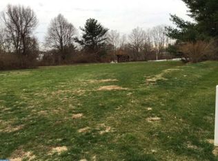 9741 Krewstown Rd, Philadelphia, PA 19115