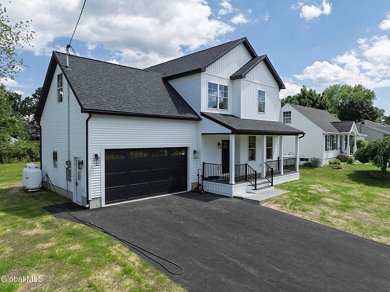 3rd image of 3 Dorchester Drive