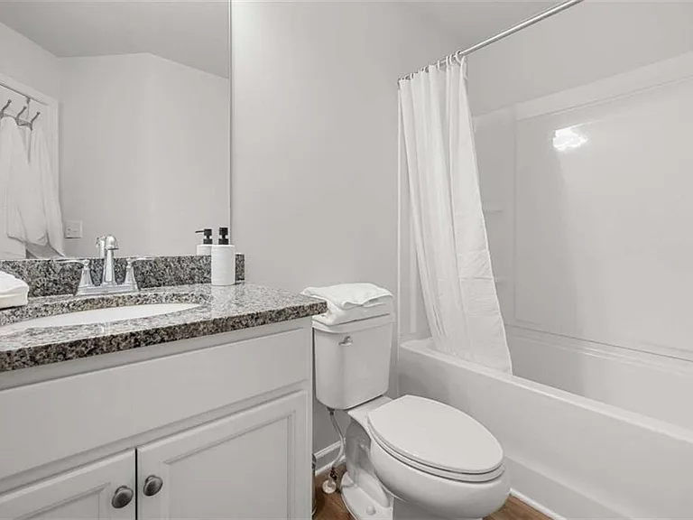 925 Lakehaven Ln — Photo 19