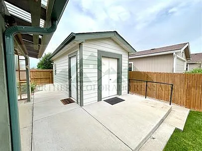 309 Sycamore Ave — Photo 8