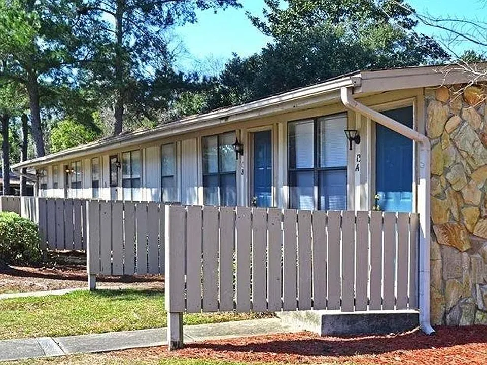 Broadview Oaks Apartments