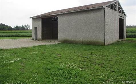 4th image of 10683 Bitz Rd