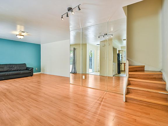 5th image of 2321 Lena Ln