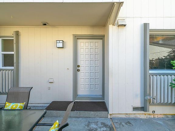 4th image of 1050 Whitebick Dr