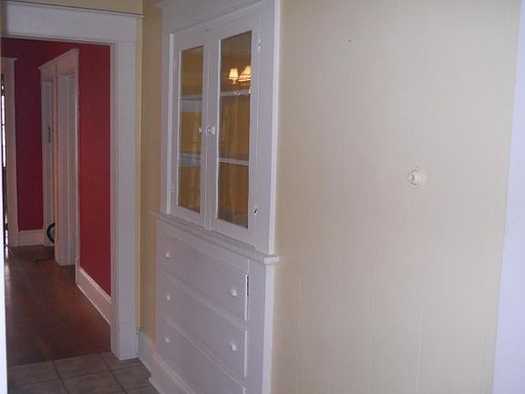 3rd image of 13 Sparkill Ave
