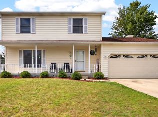 1014 Chicory Ln, Bloomington, IL 61704