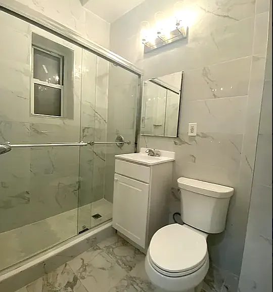 18 N Moore St #2R — Photo 6