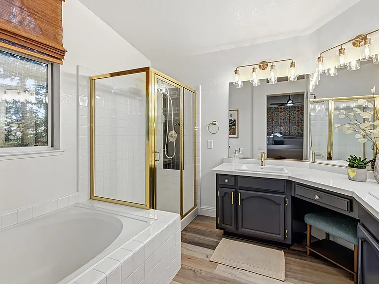 Refresh and unwind in this clean, comfortable bathroom