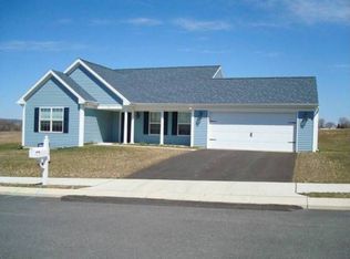 22 Autumn Blaze Way, Ephrata, PA 17522