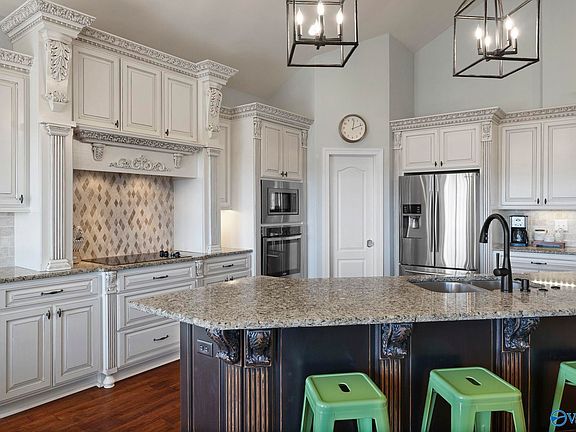 3rd image of 6806 Breyerton Way
