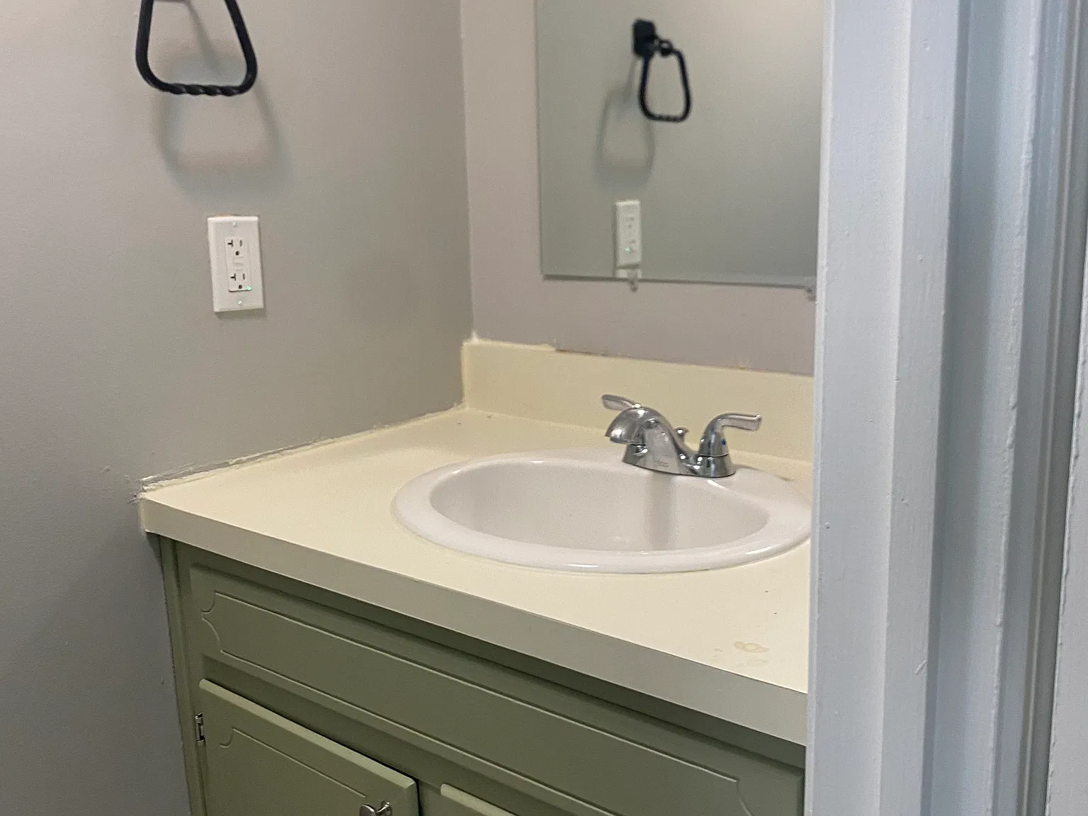 2 bed, 1.5 bath, 1000 sqft, $1,400 — Photo 4