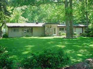 2806 Martin Manor Dr, Goshen, IN 46526