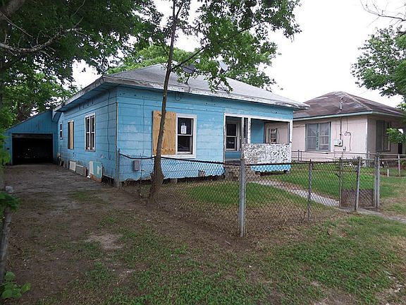 2nd image of 608 S Avenue C