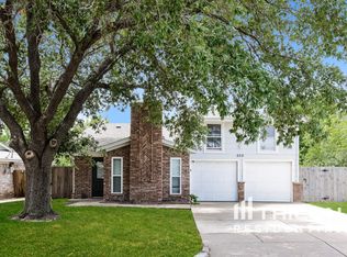 202 Colony Dr, Arlington, TX 76002