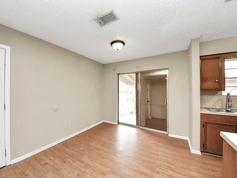 1006 Perry St #100 — Photo 14