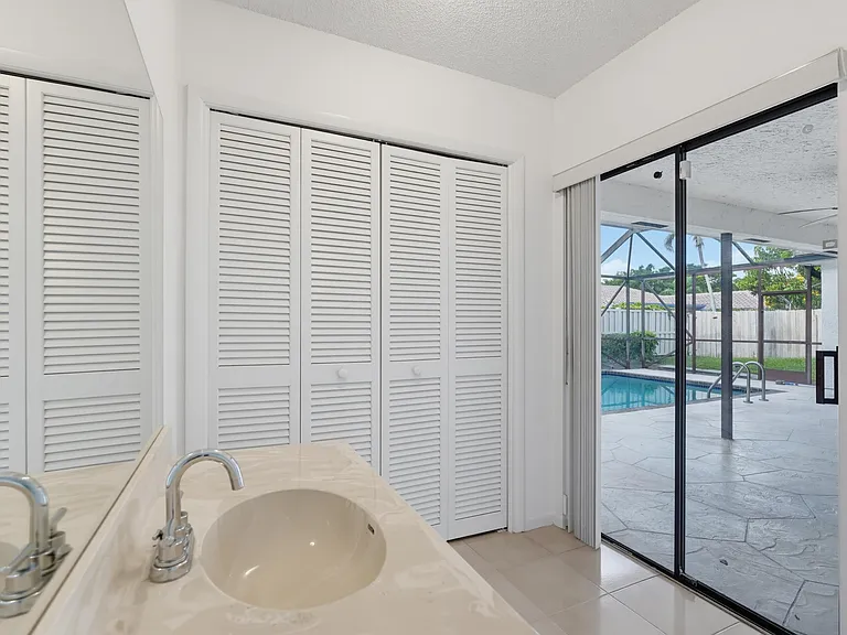 6846 Bianchini Cir — Photo 16