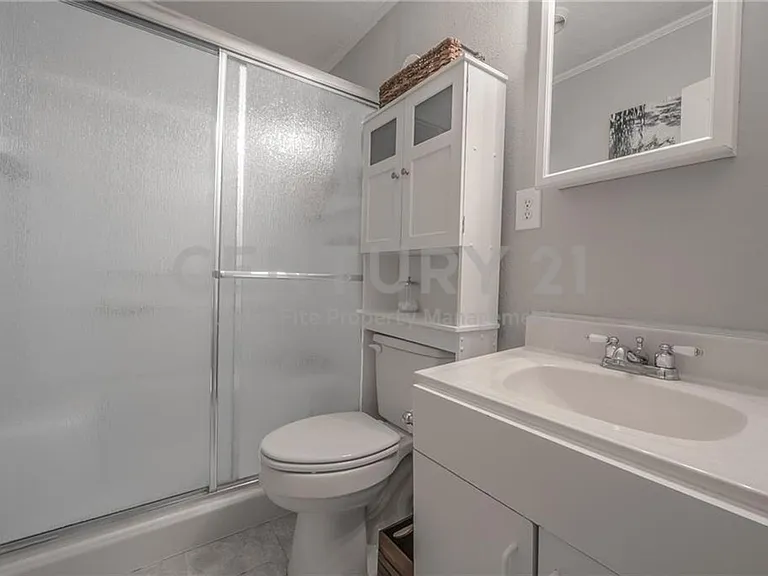 206 Renfro St — Photo 14
