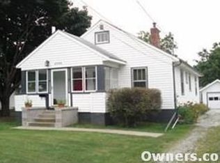 4906 Douglas Ave, Des Moines, IA 50310