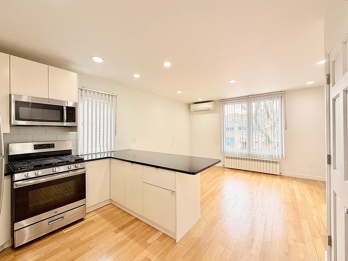 Building Photo - 7027 65th St #2A