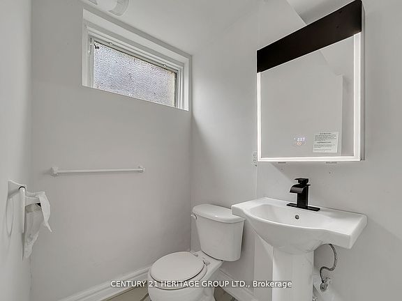 4th image of 31 Larabee Cres #Basement