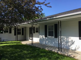 7453 Pinegrove Dr, Jenison, MI 49428