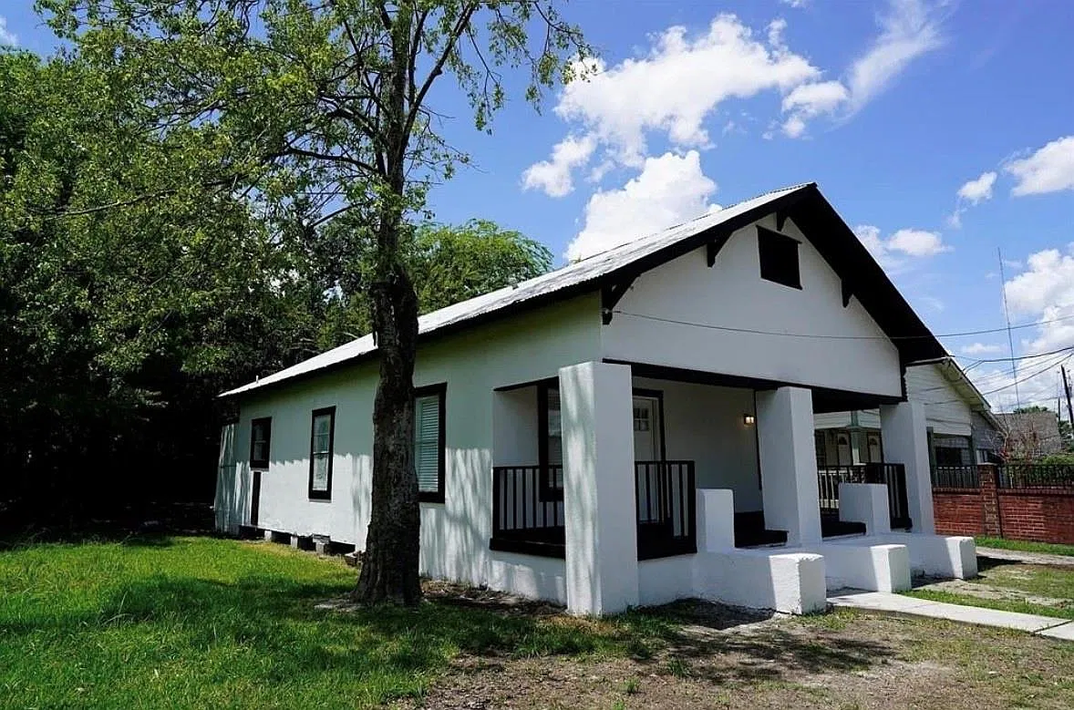 3 bed, 2.0 bath, 936 sqft, $1,700 — Photo 4