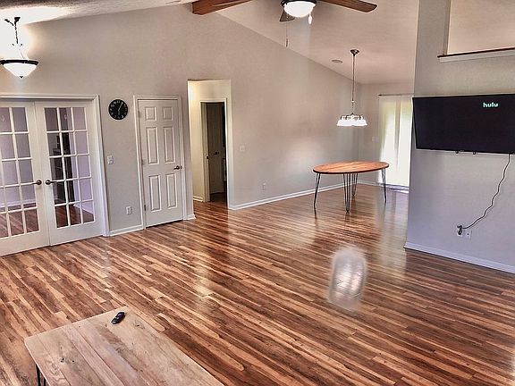 5th image of 949 S Colorado St