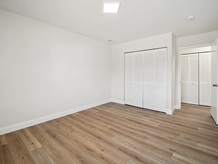 Mountain View Apartments — Photo 12
