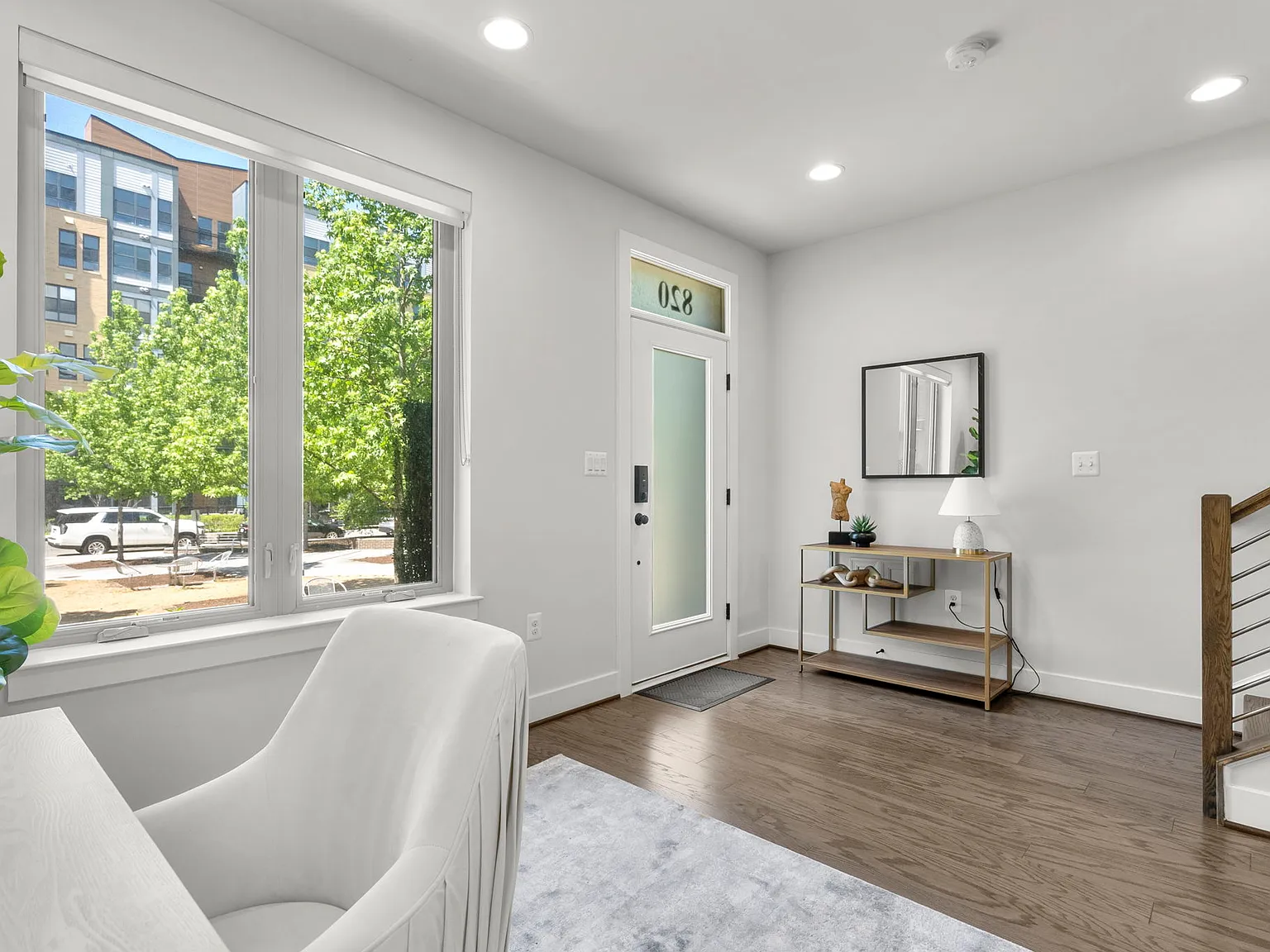 3 bed, 2554 sqft, $4,000 — Photo 2