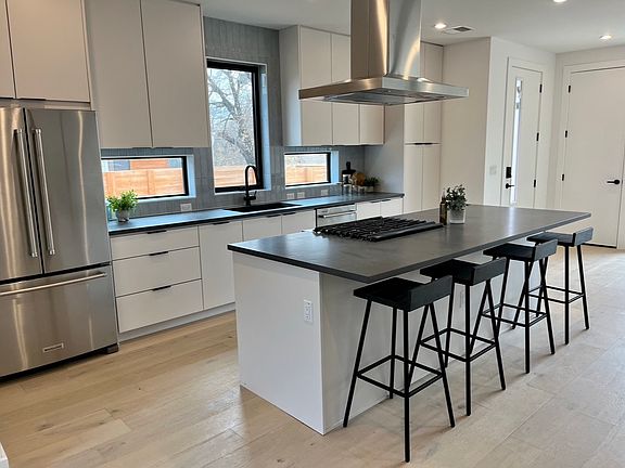 2nd image of 3302 E Martin Luther King Jr Blvd #B