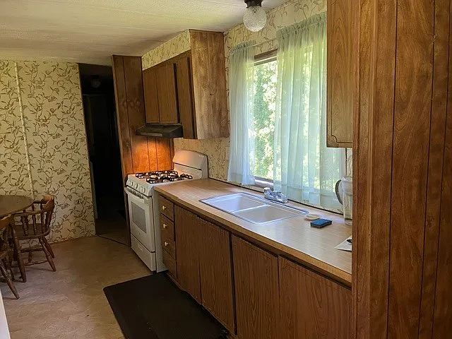 3 bed, 1.5 bath, $1,450 — Photo 3
