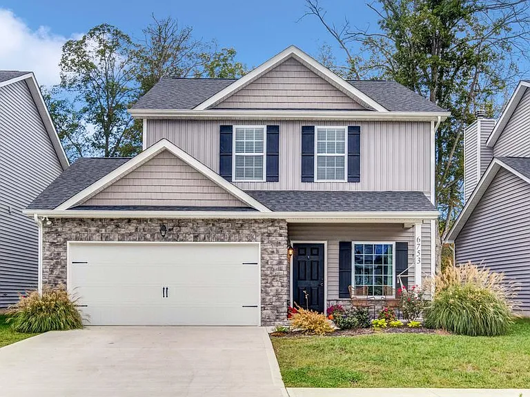 6753 Albatross Ln — Photo 1