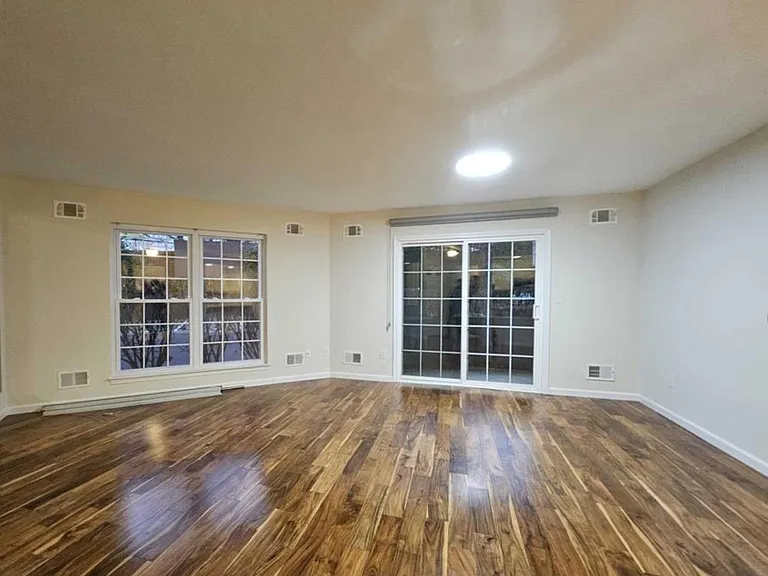 1526 Westgate Dr #1526 — Photo 7