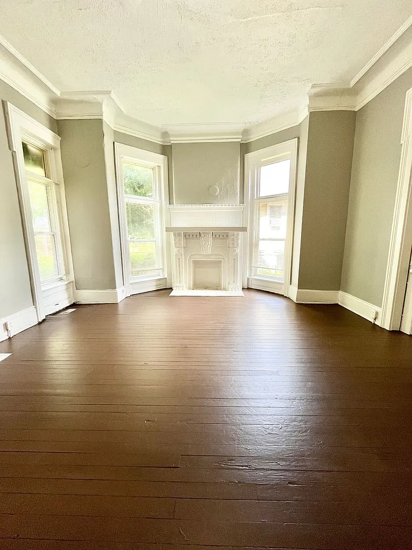 2130 Portland Ave — Photo 4