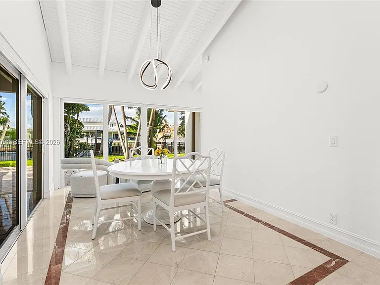 18 Eleuthera Dr — Photo 34