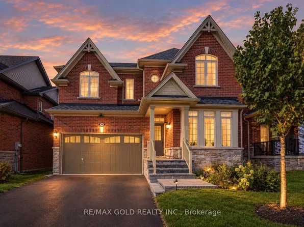 36 Samuel Cres, Springwater, ON L9X 2A4