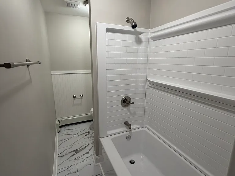 197 Glen St #1N — Photo 6