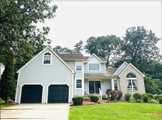 5 Lakeworth Dr, Berlin, NJ 08009