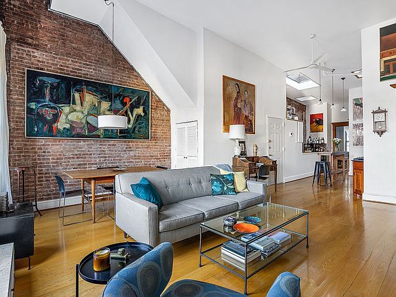 4th image of 126 W 80th St APT 5