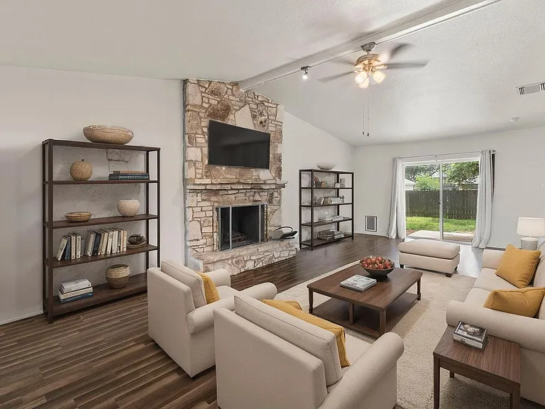 4602 Oak Climb — Photo 19