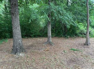 Huckabee St, Bennettsville, SC 29512