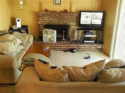 3rd image of 7089 Wilshire Cir