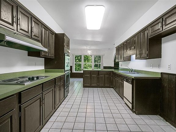 3rd image of 3629 Lake Buynak Rd