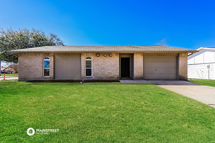1st image of 1000 Pioneer Ln