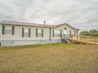 166 Davie Ln, Marion, TX 78124