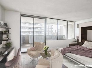 720 Spadina Ave #1011, Toronto, ON M5S2T9