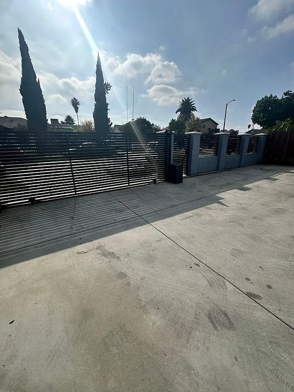 2 bed, 1.0 bath, 980 sqft, $2,900 — Photo 2