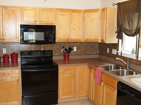 4th image of 414 Cargill Dr